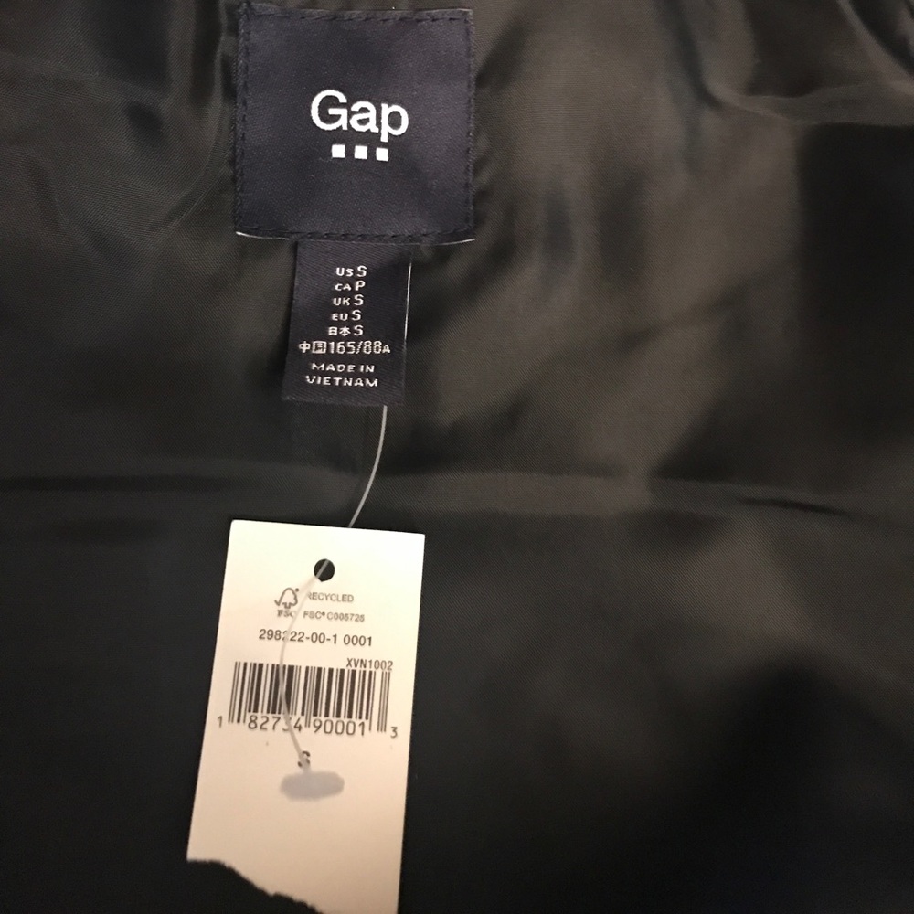 Gap Vests - Picture 4 of 4