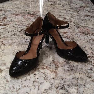 Sofft ankle strap heels