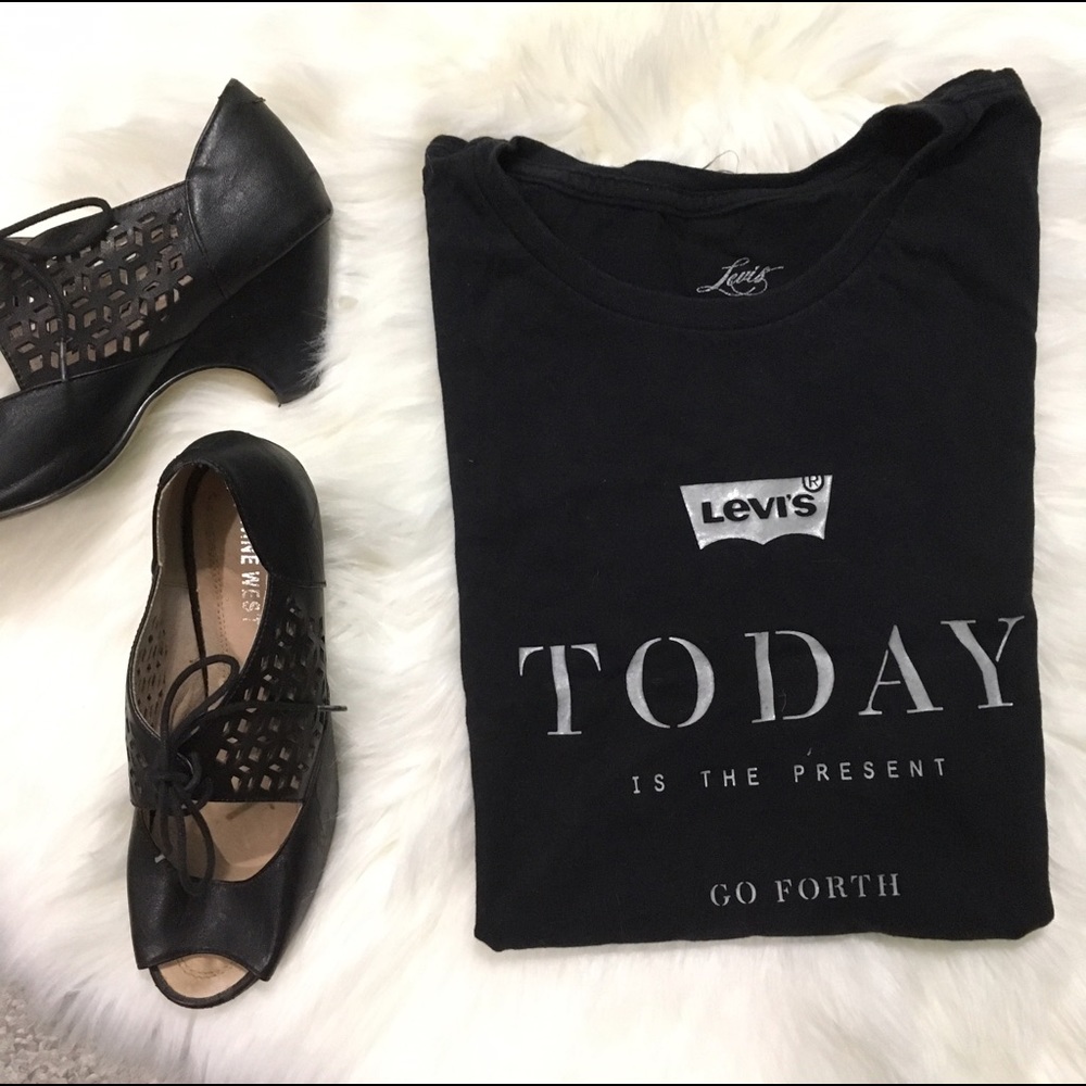 Levi's Black/Silver Short Sleeve Logo Tee