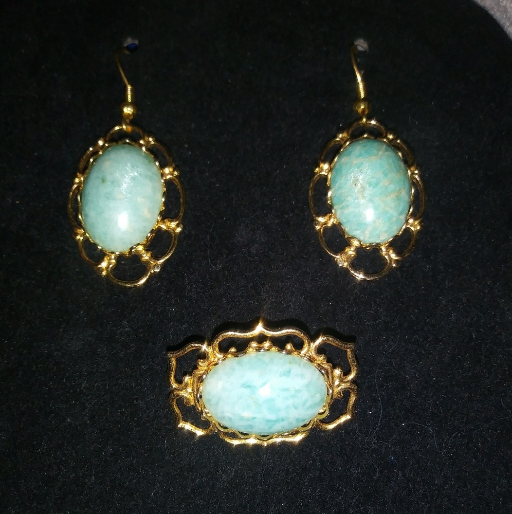 Antique Victorian Brooch w/ Earrings