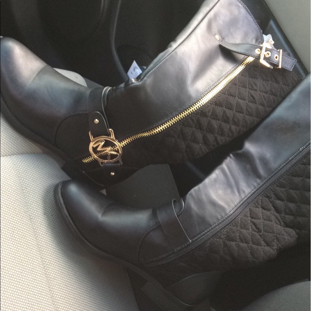 Michael Kors boots - Picture 2 of 2