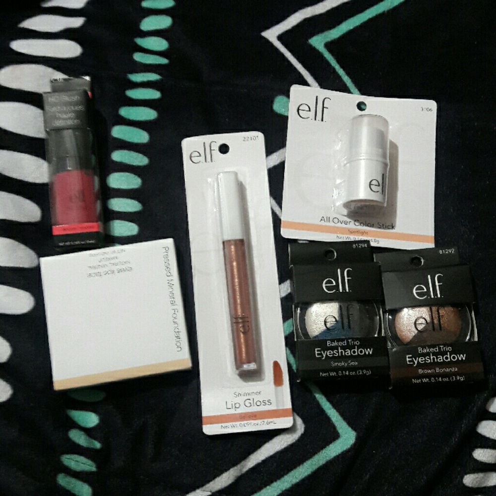 E.l.f. Cosmetics 6 piece Bundle with Make up Bag