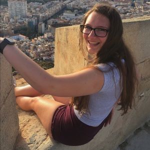 Meet your Posher, Gabriella