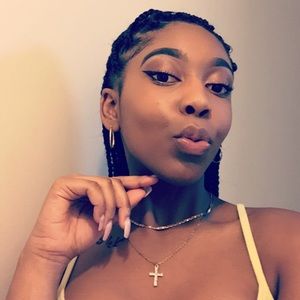 Meet your Posher, Brianna