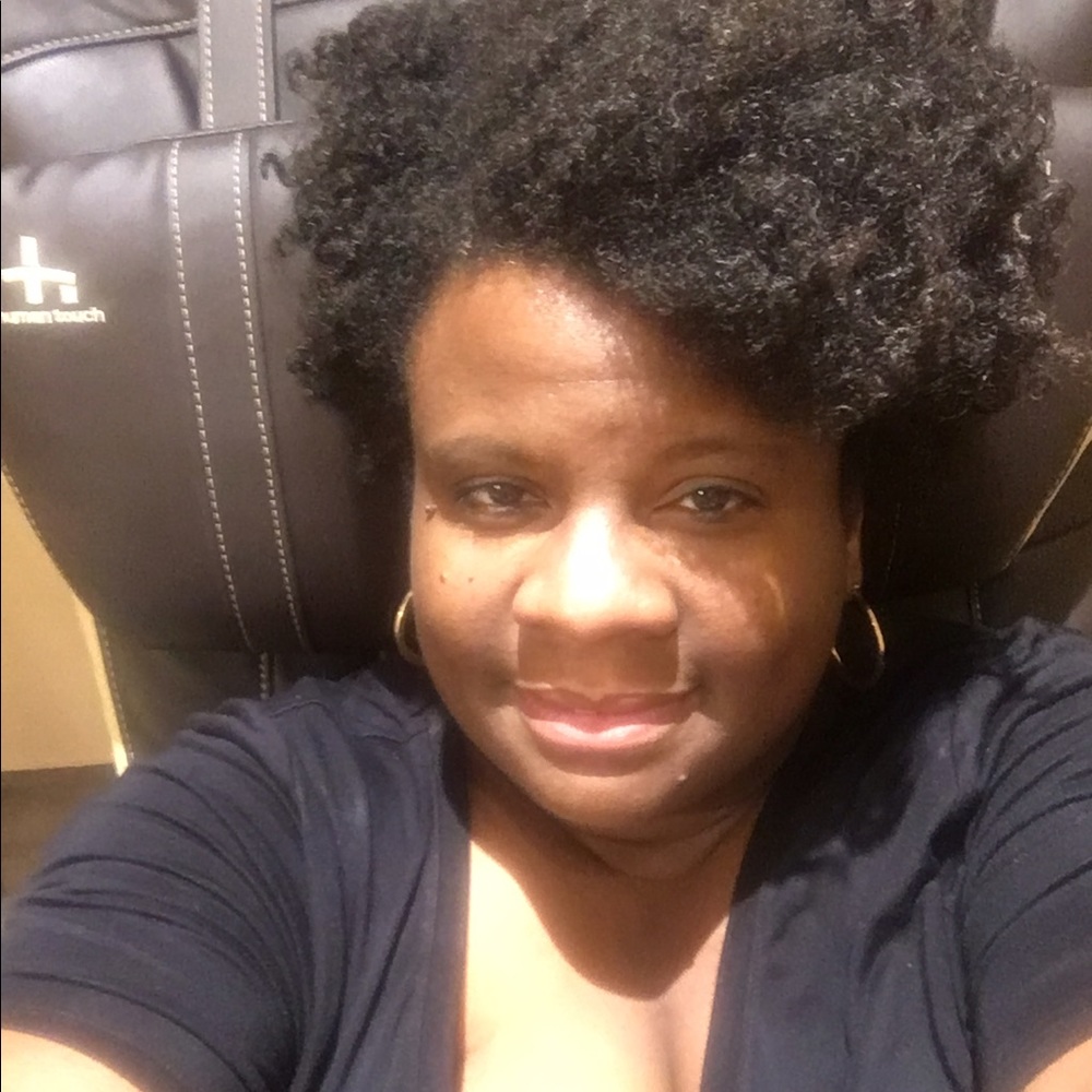 Meet your Posher, Keisha