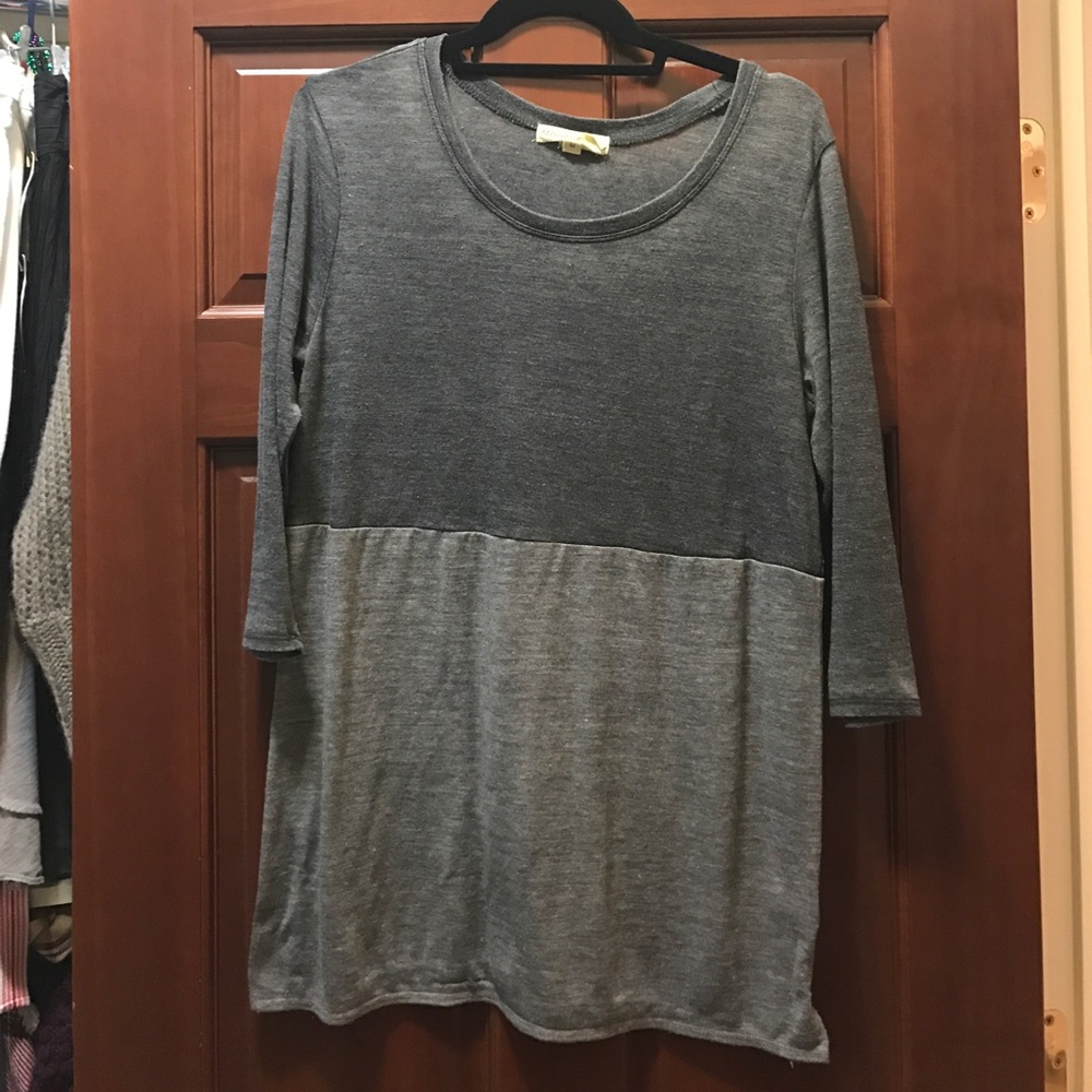 UO color block shirt. NWOT
