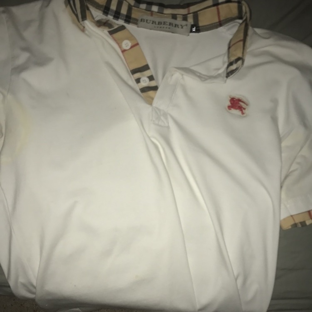 Burberry polo xl shirt