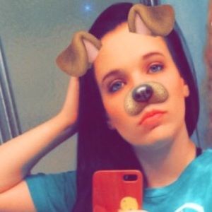 Meet your Posher, Lia