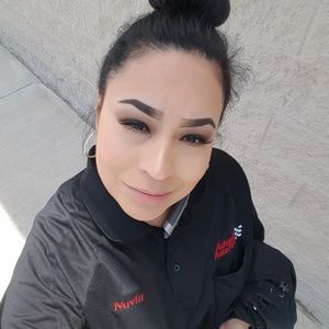 Meet your Posher, Nuvia