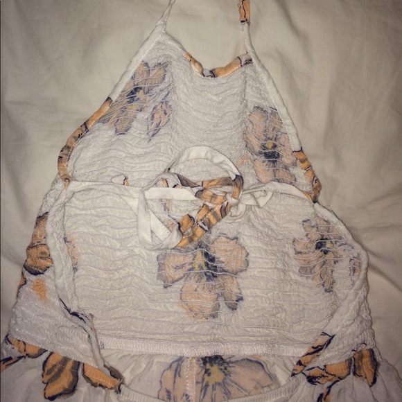 white floral romper - Picture 4 of 4