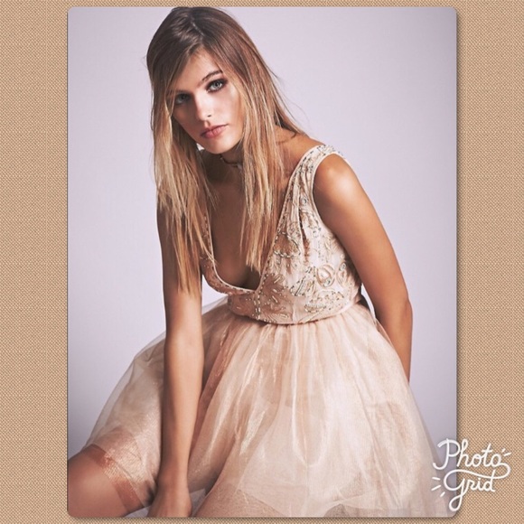 Free People Dresses & Skirts - ⭐️Free People Deja Vu Embroidered/Beaded Dress⭐️
