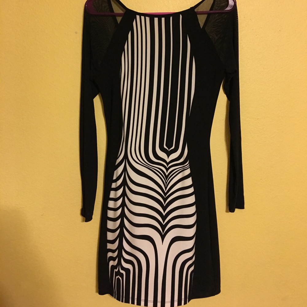 Dress - Picture 2 of 3