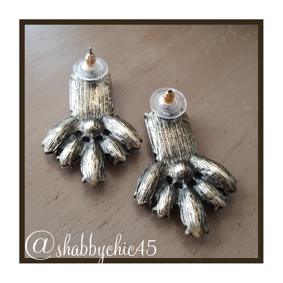 *HP* Royal Crystal Earrings - Picture 4 of 4