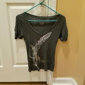 Dark gray short sleeve feather short sleeve shirt