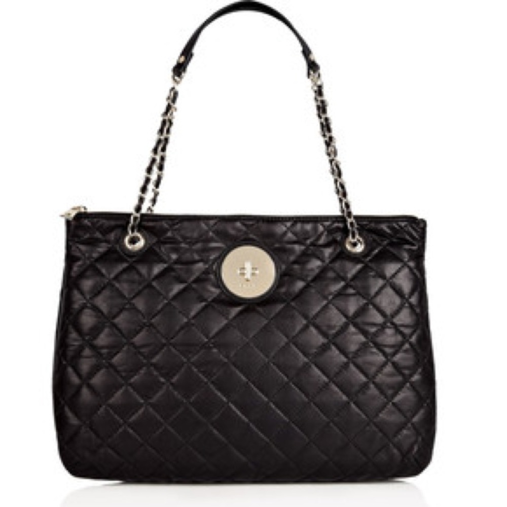 Huge sale 🔥: DKNY Black Quilted Shoulder Bag💋🖤
