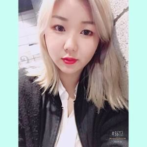 Meet your Posher, Yelim