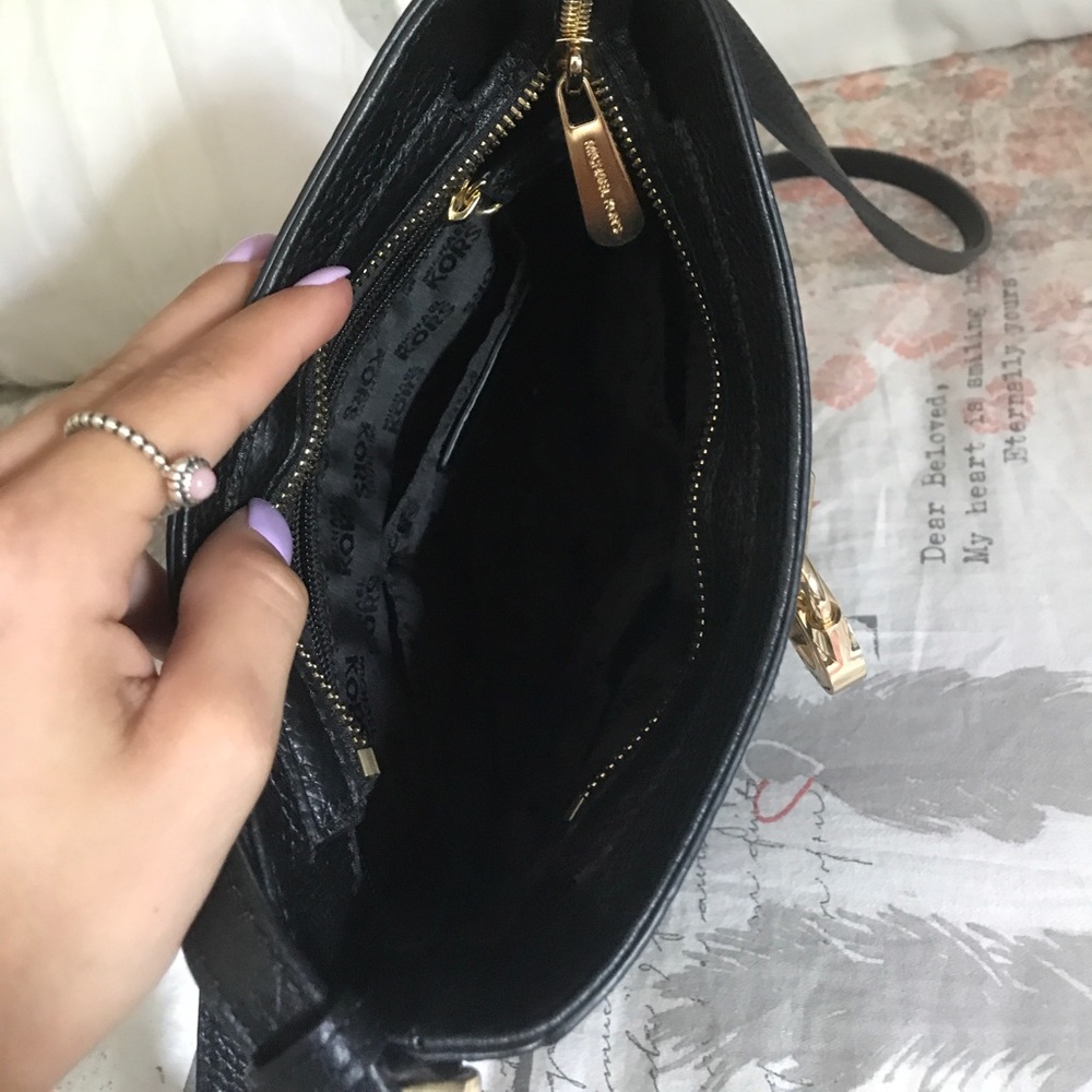 Michael Kors AUTHENTIC Hamilton Crossbody - Picture 6 of 6