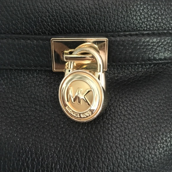 Michael Kors AUTHENTIC Hamilton Crossbody - Picture 3 of 6