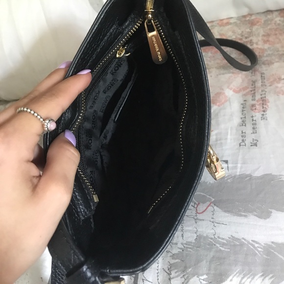 Michael Kors AUTHENTIC Hamilton Crossbody - Picture 6 of 6