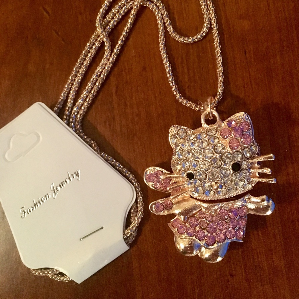 Betsey Johnson Hello Kitty 🦋 Butterfly Necklace