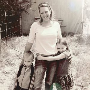 Meet your Posher, Hilary