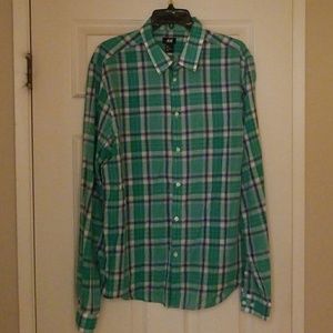 H & M Large button down shirt. Beautiful design.