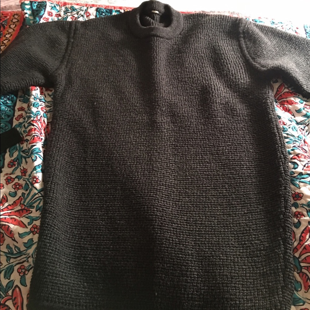 Men's LULU sweater