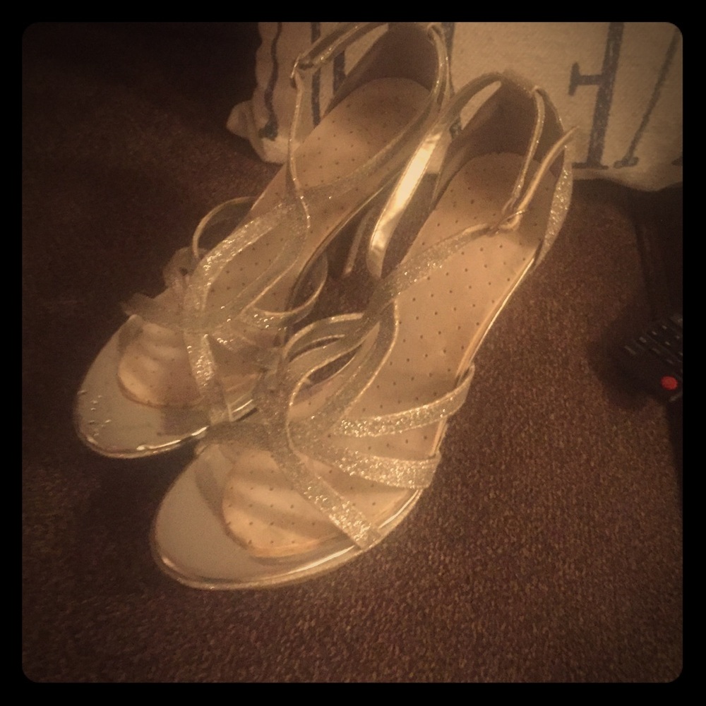 Payless heals