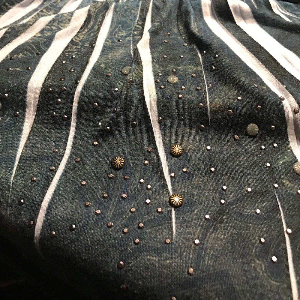 B.L.E.U. Sleeveless Empire Waisted Top - Picture 7 of 8