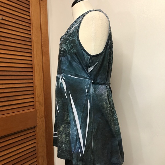 B.L.E.U. Sleeveless Empire Waisted Top - Picture 5 of 8