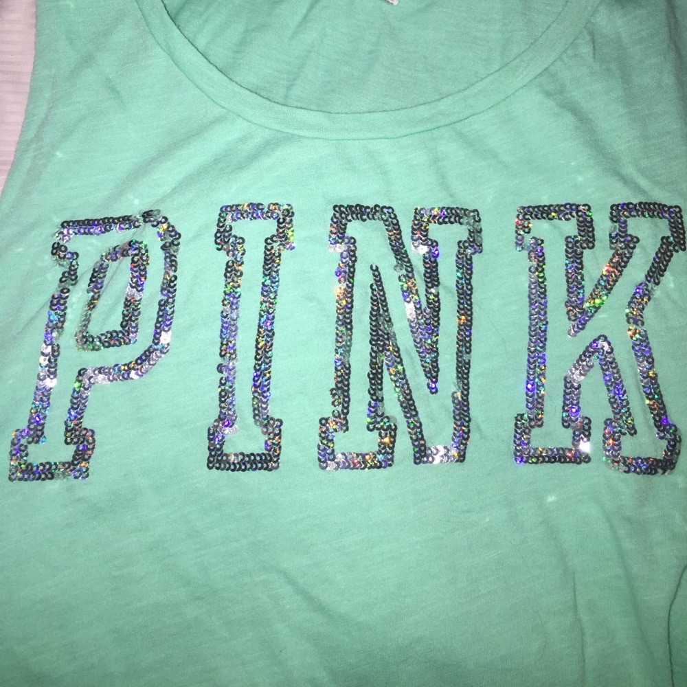 PINK // VICTORIA SECRET SPARKLE MUSCLE TANK