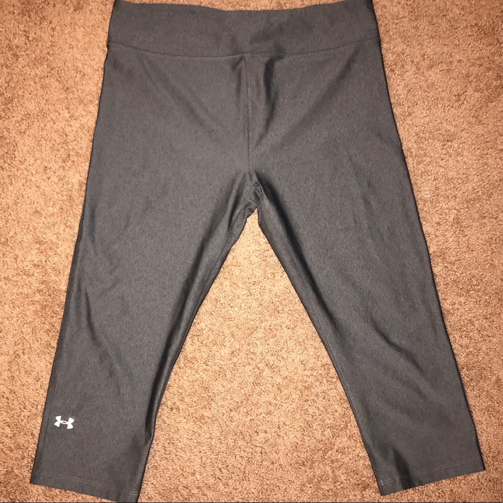 ☀️Under Armour compression "heat gear" capris