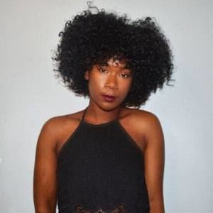 Meet your Posher, Lola