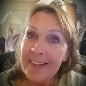 Meet your Posher, Kelley
