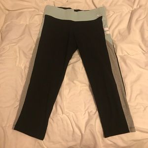 VS PINK capri leggings