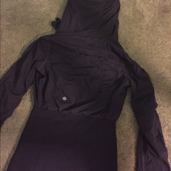 LULULEMON REVERSIBLE JACKET - Picture 5 of 6