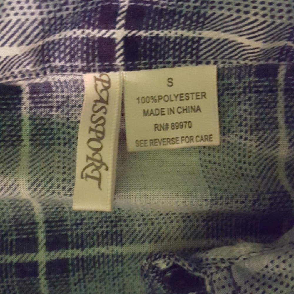 Button up - Picture 2 of 2