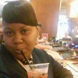 Meet your Posher, Tesia