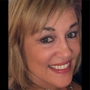 Meet your Posher, Carolyn