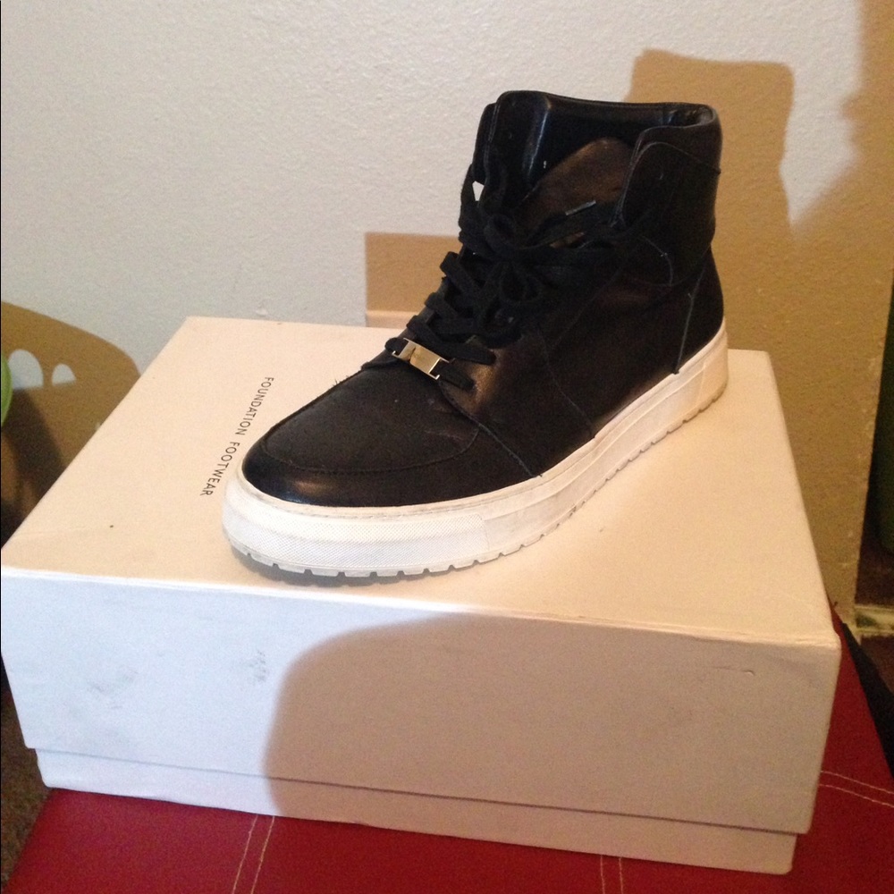 Foundation high black leather shoes
