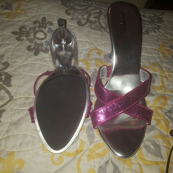 Slippers - Picture 3 of 4