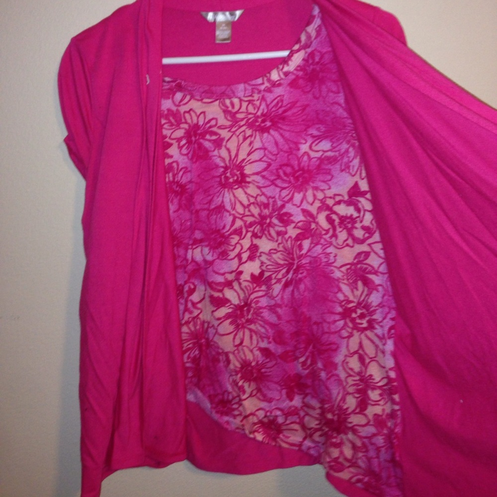 Pink top - Picture 2 of 3