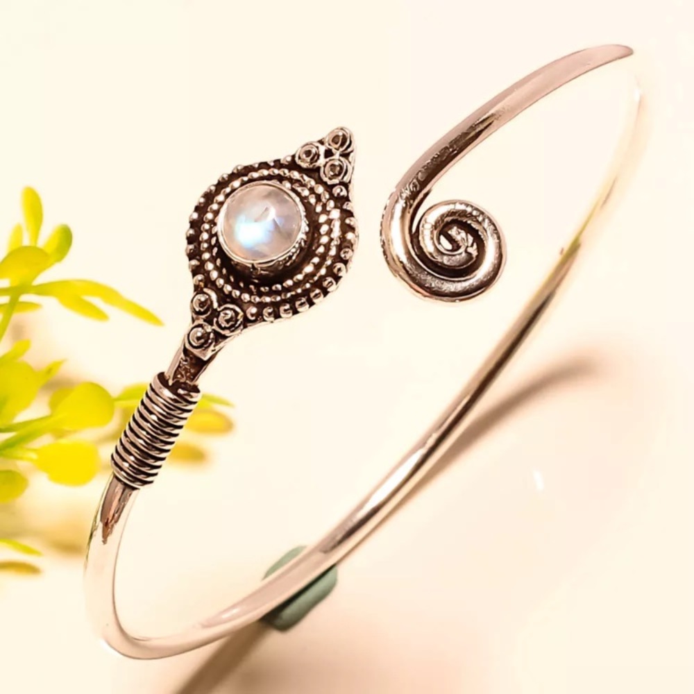Rainbow moonstone/925SSP vintage style cuff