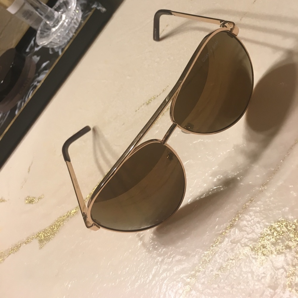 One Day Drop-Quay x Shay brown/gold aviators