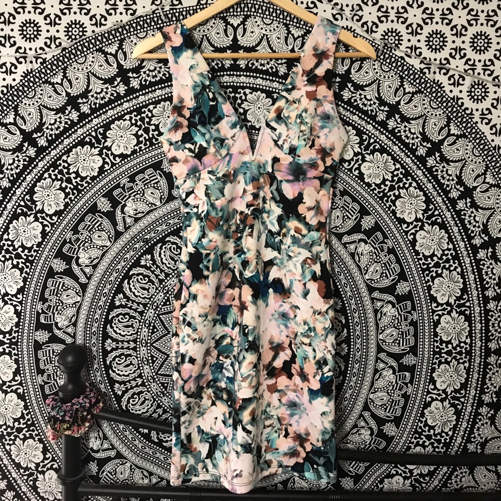 Forever 21 Deep V-Cut Bodycon Dress