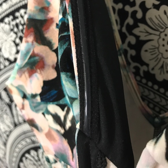 Forever 21 Deep V-Cut Bodycon Dress - Picture 3 of 3