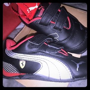 Black Puma Kids Drift Carry with Porsche logo