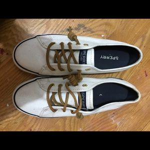 Sperry creme/white shoes size 6