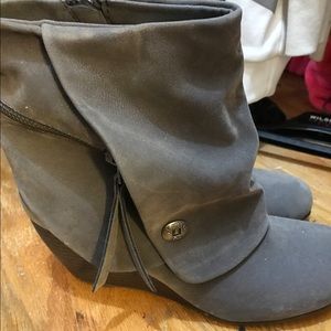 Blowfish booties size 6