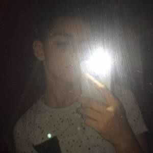 Meet your Posher, Yassine